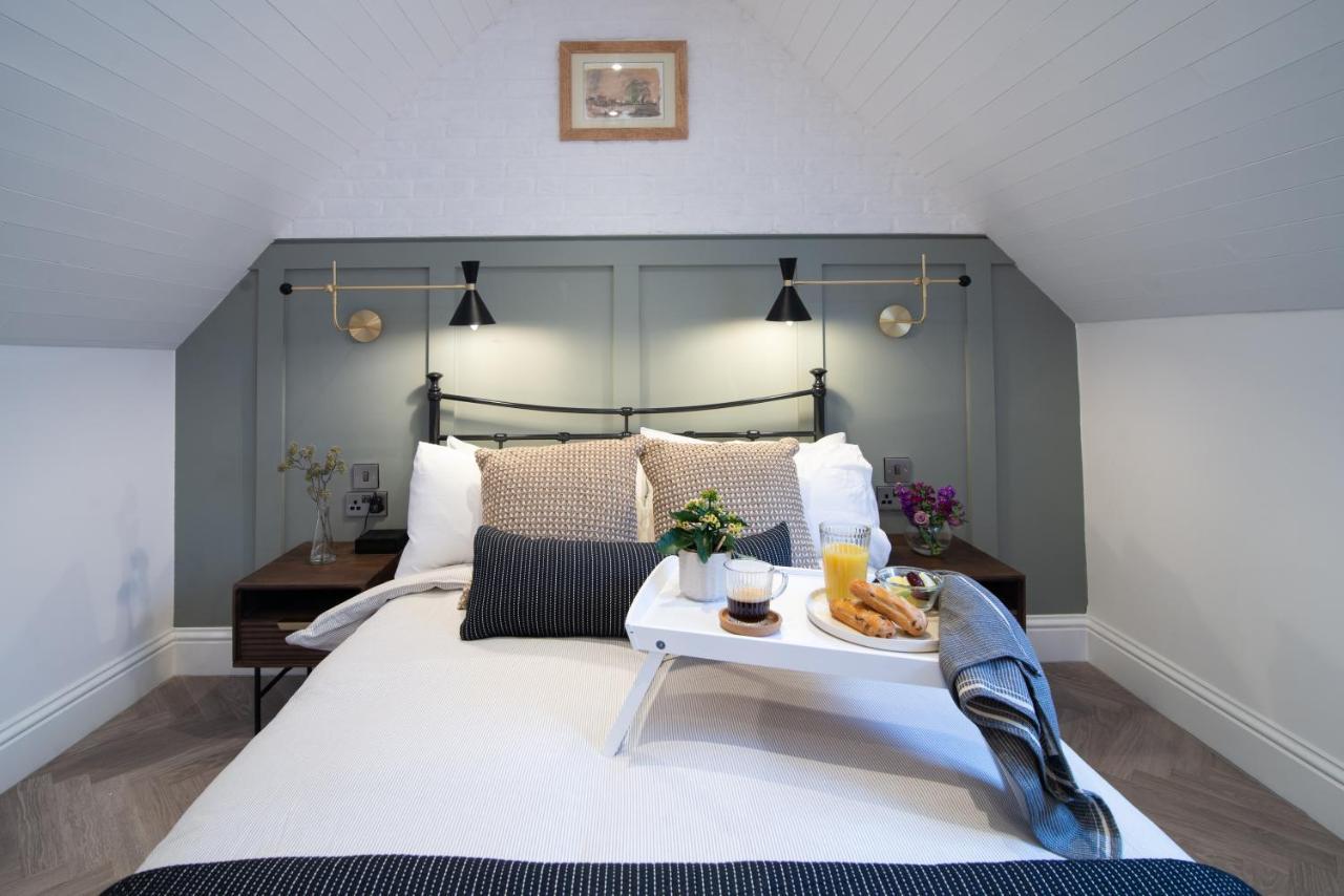 Modern Finish To A Historic Brewers House, Derby Villa Buitenkant foto